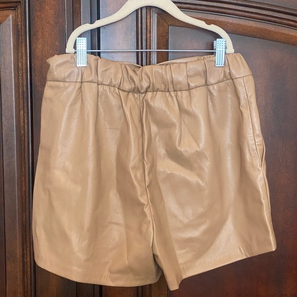 NWT! ANINE BING "Koa Faux-Leather Shorts" Size Small, retails $250 - Picture 11 of 11